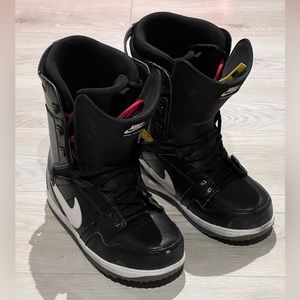 Nike Vapen snowboard boots. Size 10